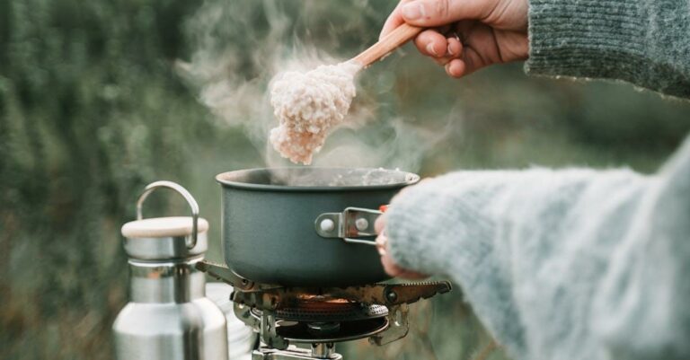 Read more about the article Fra vandring til camping: Sådan gør Trangia sættet madlavning i naturen let